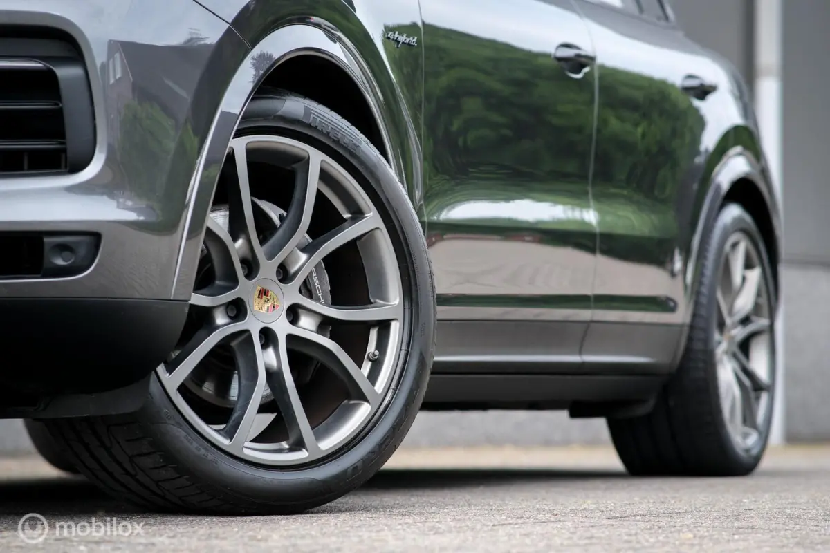 3.0 E-Hybrid | Dealer OH | Meesturende As | Sportchono | Stoelkoeling | Dubbel glas | Trekhaak | Panorama | LED | Adaptive | NL auto NAP |