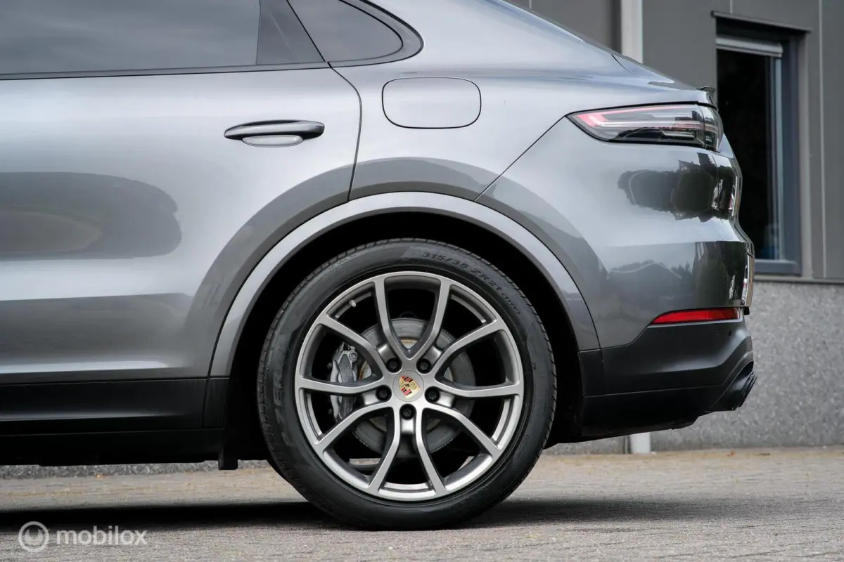3.0 E-Hybrid | Dealer OH | Meesturende As | Sportchono | Stoelkoeling | Dubbel glas | Trekhaak | Panorama | LED | Adaptive | NL auto NAP |