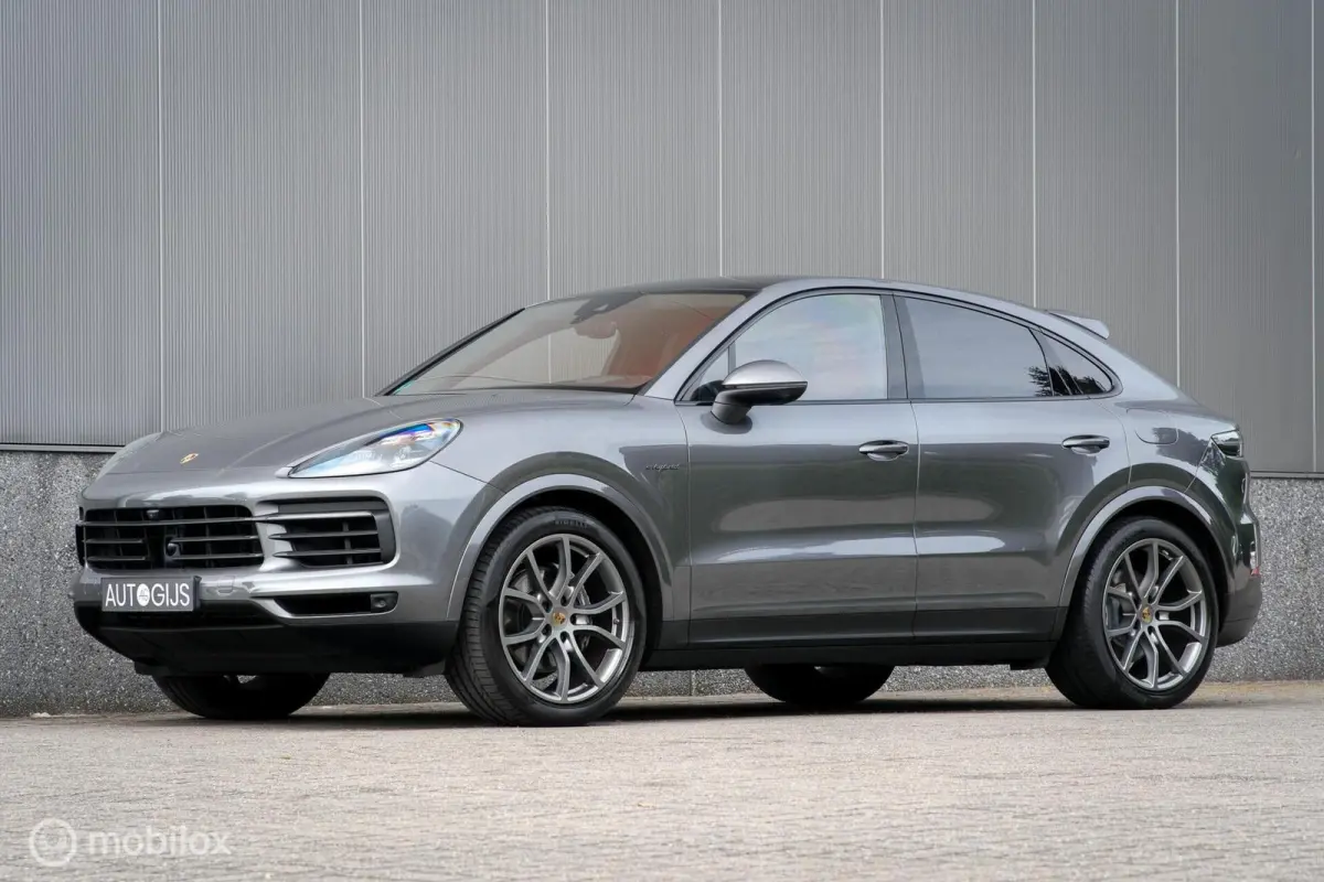 3.0 E-Hybrid | Dealer OH | Meesturende As | Sportchono | Stoelkoeling | Dubbel glas | Trekhaak | Panorama | LED | Adaptive | NL auto NAP |
