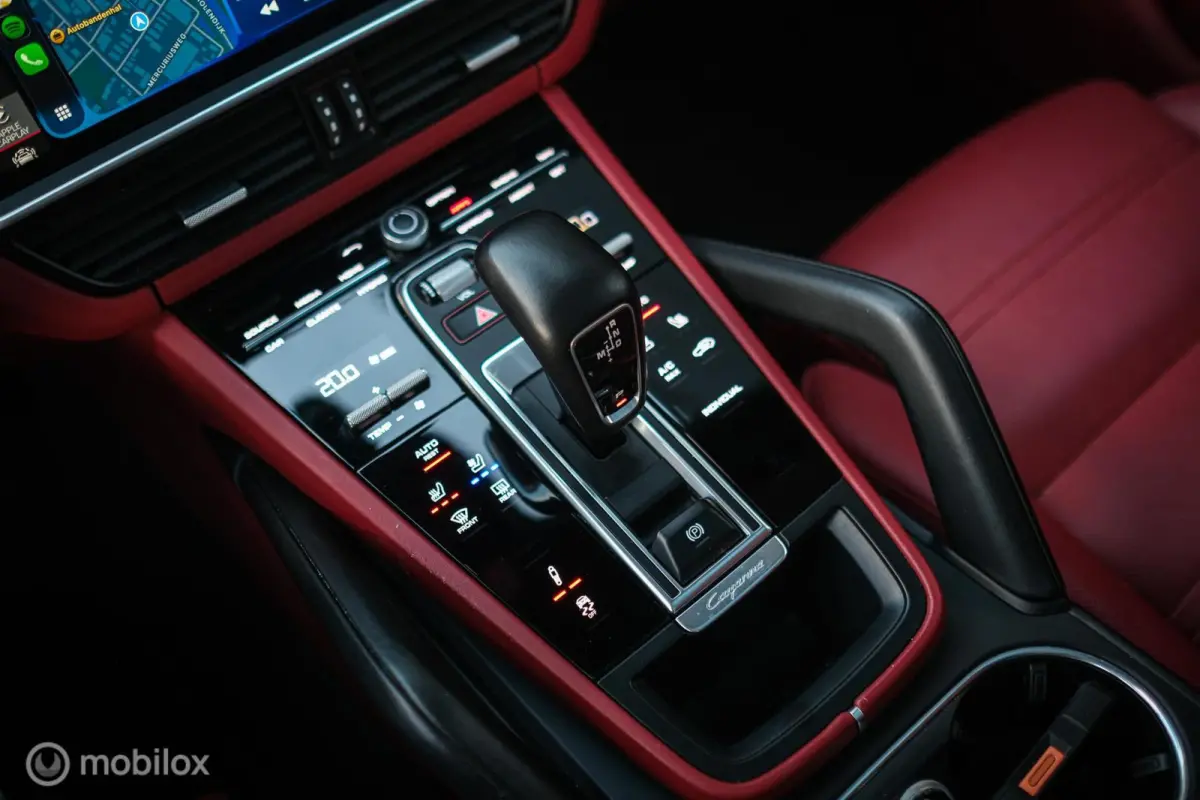 3.0 E-Hybrid | Dealer OH | Meesturende As | Sportchono | Stoelkoeling | Dubbel glas | Trekhaak | Panorama | LED | Adaptive | NL auto NAP |