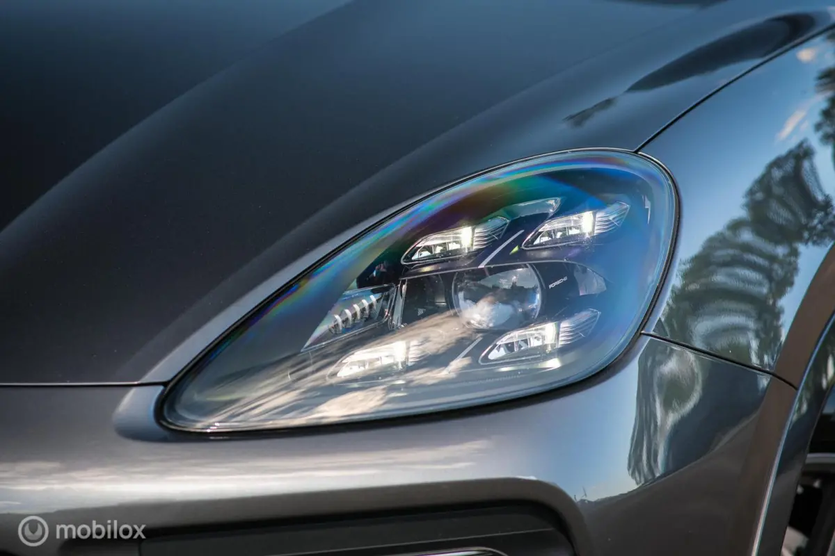 3.0 E-Hybrid | Dealer OH | Meesturende As | Sportchono | Stoelkoeling | Dubbel glas | Trekhaak | Panorama | LED | Adaptive | NL auto NAP |