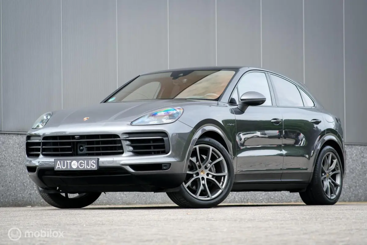 3.0 E-Hybrid | Dealer OH | Meesturende As | Sportchono | Stoelkoeling | Dubbel glas | Trekhaak | Panorama | LED | Adaptive | NL auto NAP |