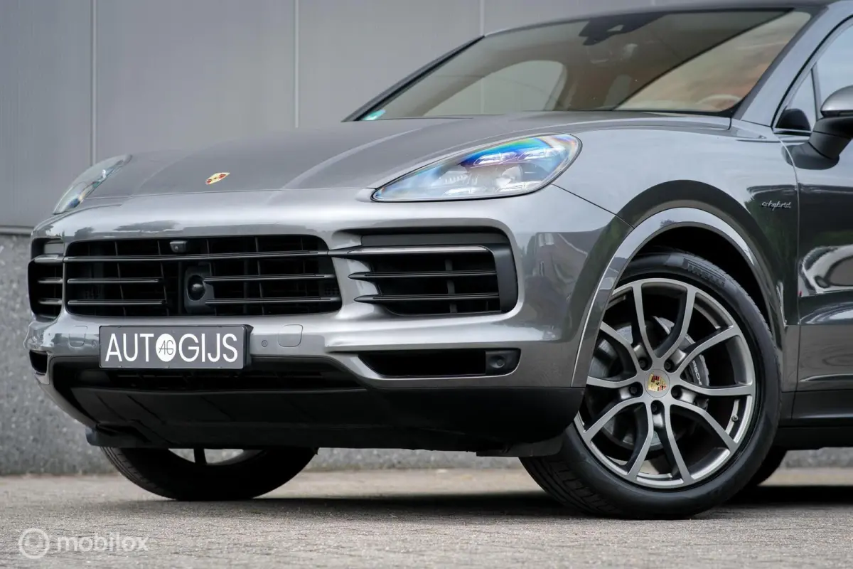 3.0 E-Hybrid | Dealer OH | Meesturende As | Sportchono | Stoelkoeling | Dubbel glas | Trekhaak | Panorama | LED | Adaptive | NL auto NAP |