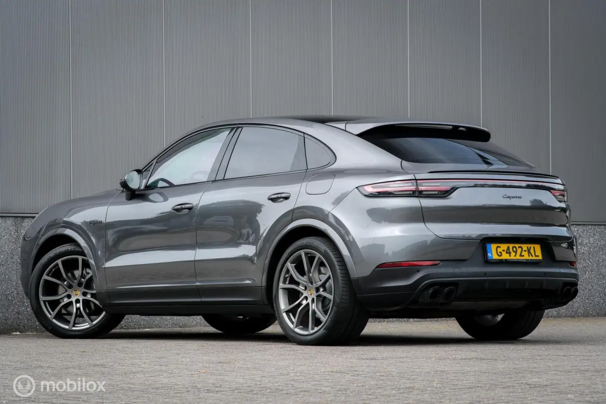 3.0 E-Hybrid | Dealer OH | Meesturende As | Sportchono | Stoelkoeling | Dubbel glas | Trekhaak | Panorama | LED | Adaptive | NL auto NAP |