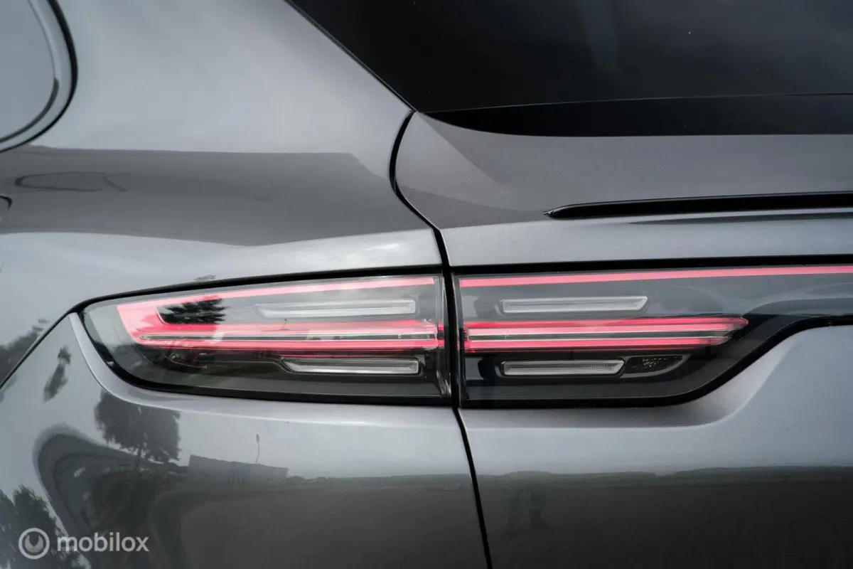 3.0 E-Hybrid | Dealer OH | Meesturende As | Sportchono | Stoelkoeling | Dubbel glas | Trekhaak | Panorama | LED | Adaptive | NL auto NAP |