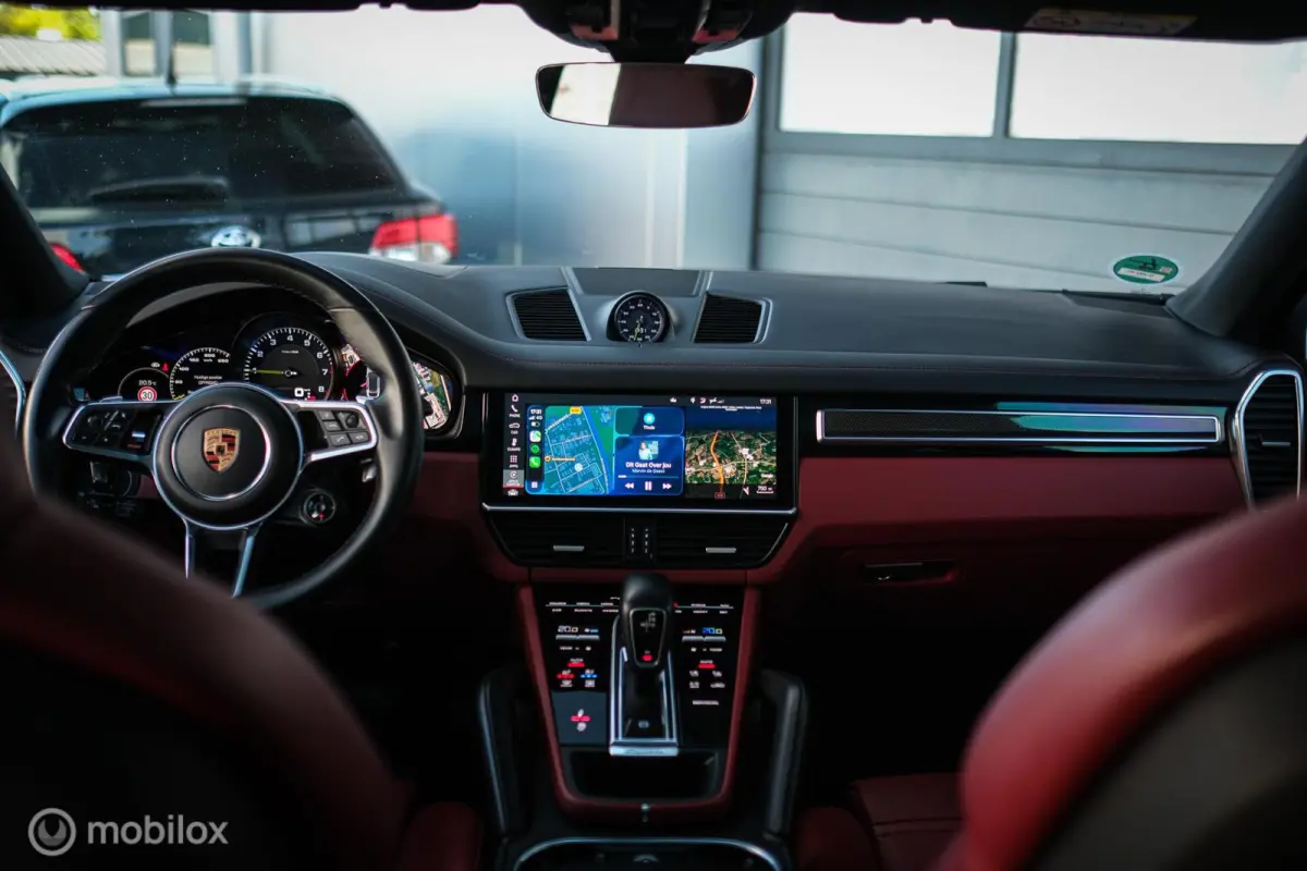 3.0 E-Hybrid | Dealer OH | Meesturende As | Sportchono | Stoelkoeling | Dubbel glas | Trekhaak | Panorama | LED | Adaptive | NL auto NAP |