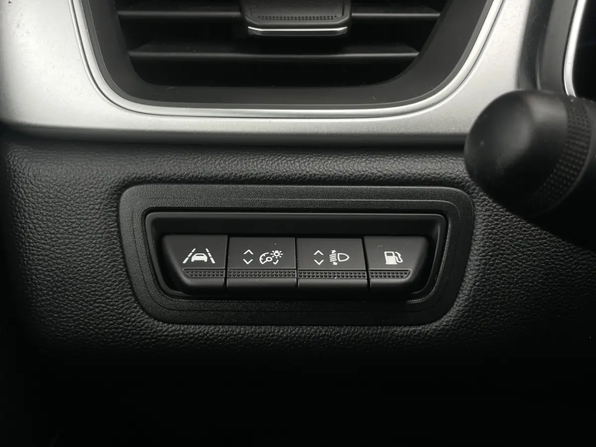 1.6 E-Tech Plug-in Hybrid 160 Intens | Stoelverwarming | Camera |