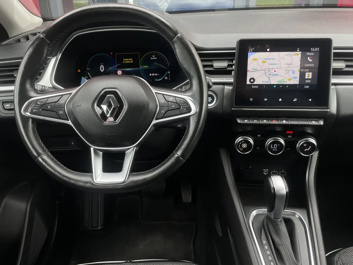 1.6 E-Tech Plug-in Hybrid 160 Intens | Stoelverwarming | Camera |