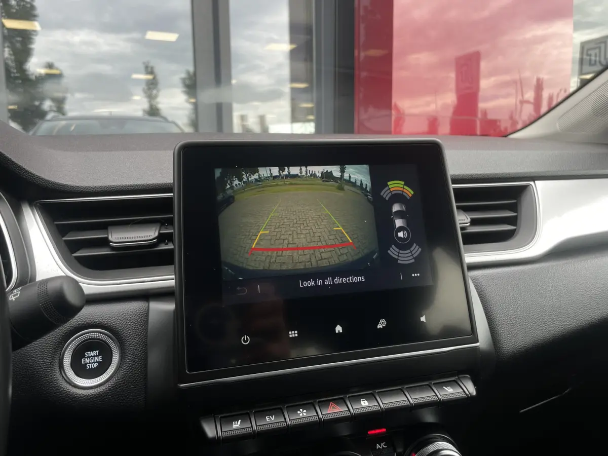 1.6 E-Tech Plug-in Hybrid 160 Intens | Stoelverwarming | Camera |