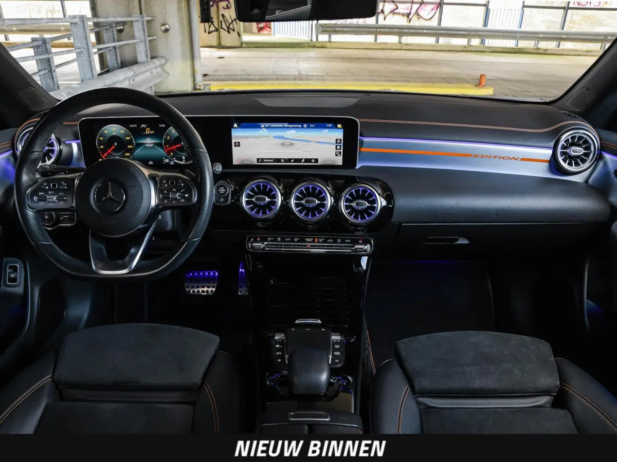 250 4MATIC Premium Plus | Edition 1 AMG | Panoramadak | Distronic | Sfeerverlichting | Multibeam LED | Rondomzicht Camera | Widescreen | Keyless | 19"