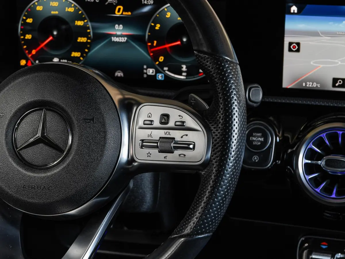 250 4MATIC Premium Plus | Edition 1 AMG | Panoramadak | Distronic | Sfeerverlichting | Multibeam LED | Rondomzicht Camera | Widescreen | Keyless | 19"