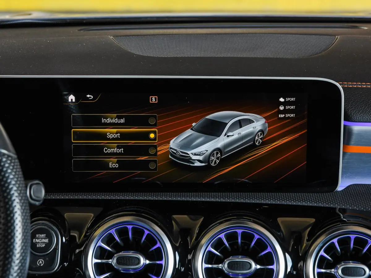250 4MATIC Premium Plus | Edition 1 AMG | Panoramadak | Distronic | Sfeerverlichting | Multibeam LED | Rondomzicht Camera | Widescreen | Keyless | 19"