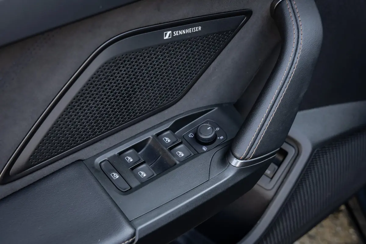 1.5 TSI PHEV e-Hybrid Business | 360 Camera | Sennheiser audio | Cruise adaptief | Stuur+stoel verwarming | Apple Carplay/Android Auto | Sfeerverlichting | Elektrisch verstelb. bestuurdersst