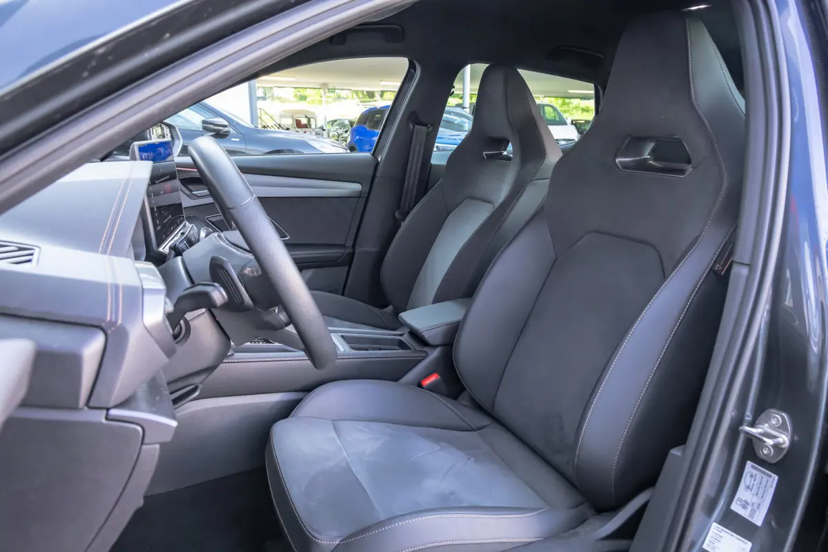 1.5 TSI PHEV e-Hybrid Business | 360 Camera | Sennheiser audio | Cruise adaptief | Stuur+stoel verwarming | Apple Carplay/Android Auto | Sfeerverlichting | Elektrisch verstelb. bestuurdersst