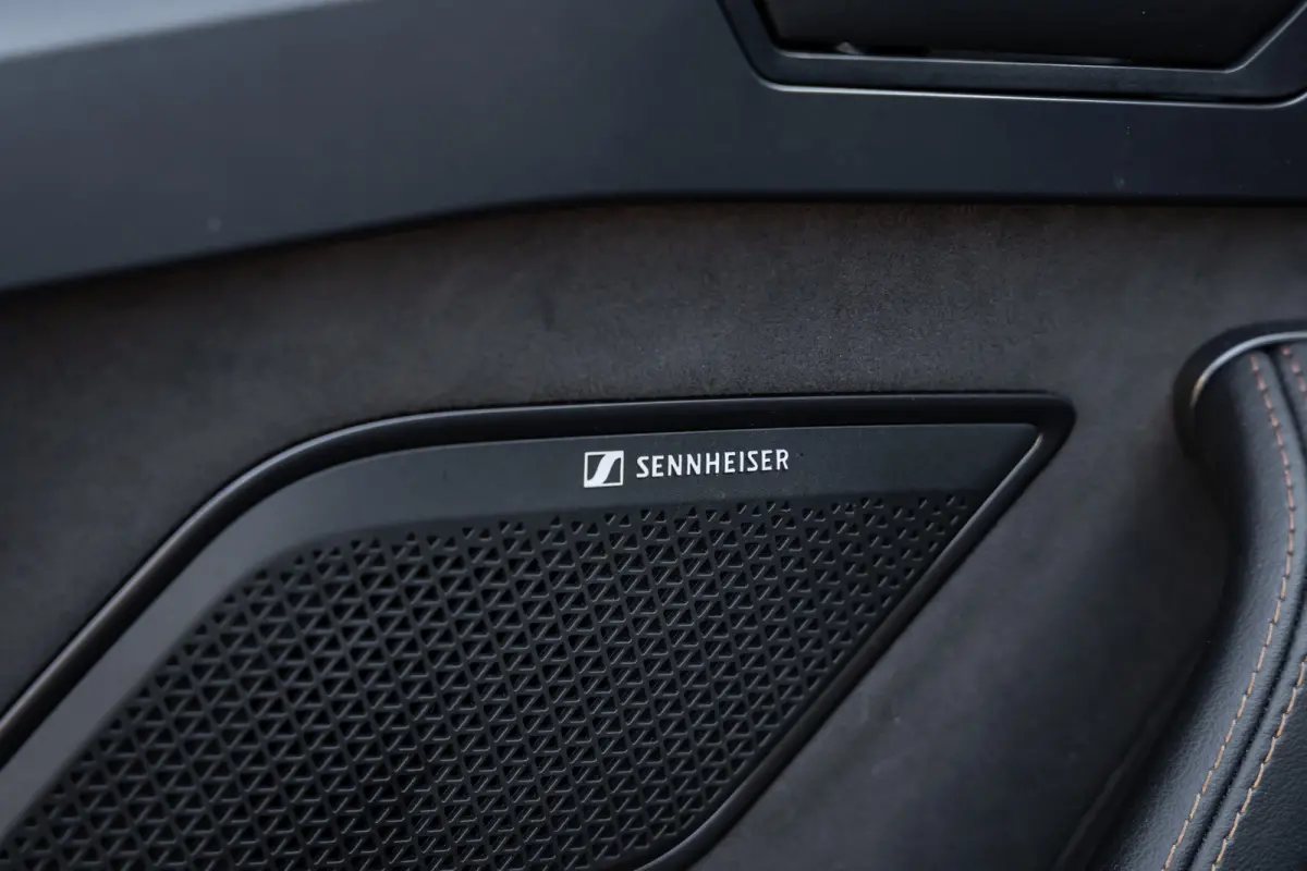 1.5 TSI PHEV e-Hybrid Business | 360 Camera | Sennheiser audio | Cruise adaptief | Stuur+stoel verwarming | Apple Carplay/Android Auto | Sfeerverlichting | Elektrisch verstelb. bestuurdersst