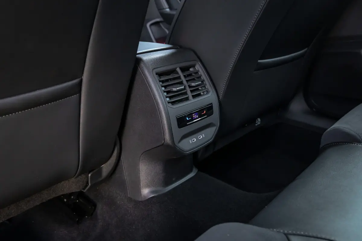 1.5 TSI PHEV e-Hybrid Business | 360 Camera | Sennheiser audio | Cruise adaptief | Stuur+stoel verwarming | Apple Carplay/Android Auto | Sfeerverlichting | Elektrisch verstelb. bestuurdersst
