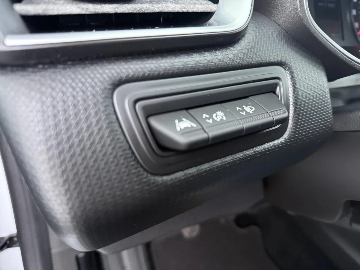 TCe 100 Zen | Trekhaak | Navigatie | Parkeersensoren |