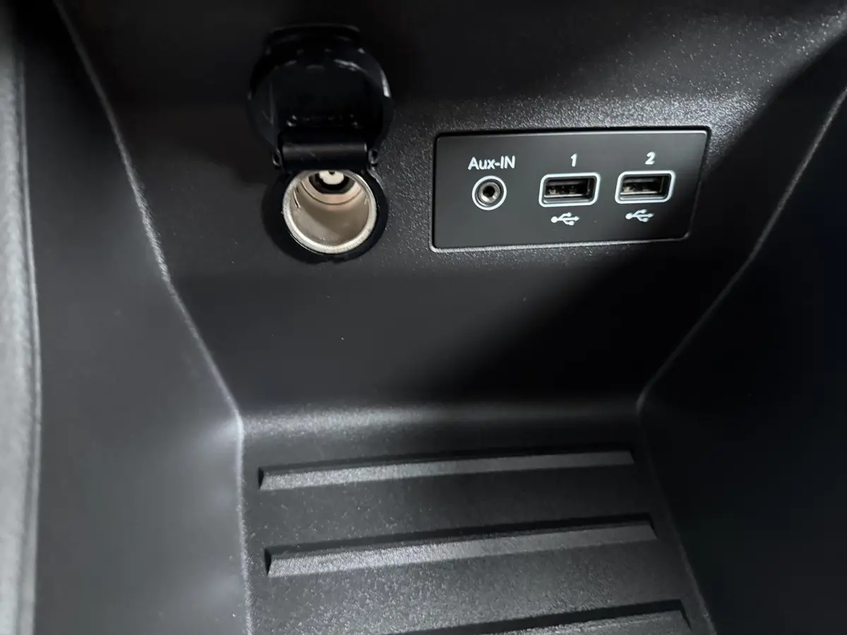 TCe 100 Zen | Trekhaak | Navigatie | Parkeersensoren |