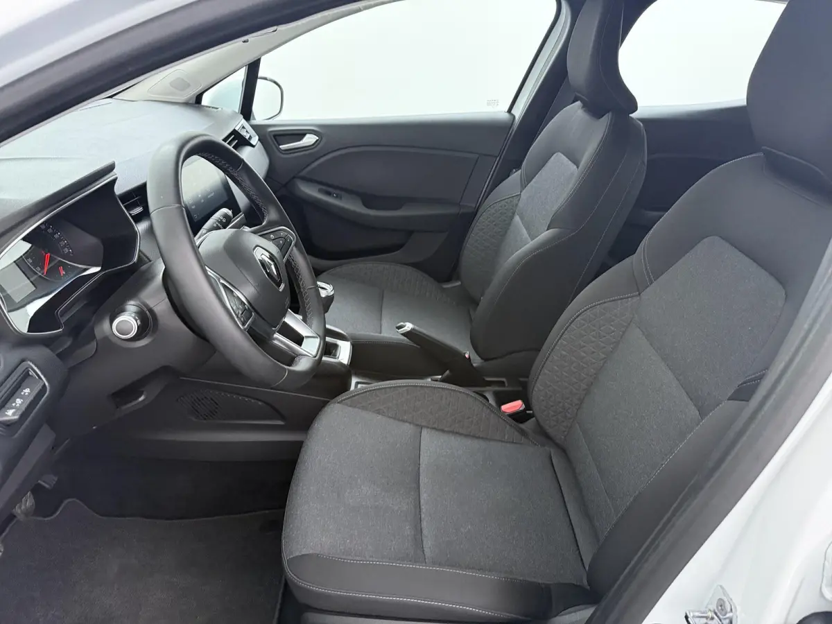 TCe 100 Zen | Trekhaak | Navigatie | Parkeersensoren |