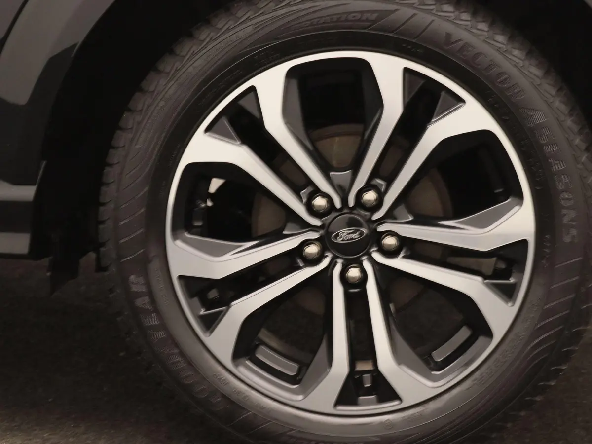 1.0 EcoBoost ST-Line | Winterpack | Navi | Cruise Control |