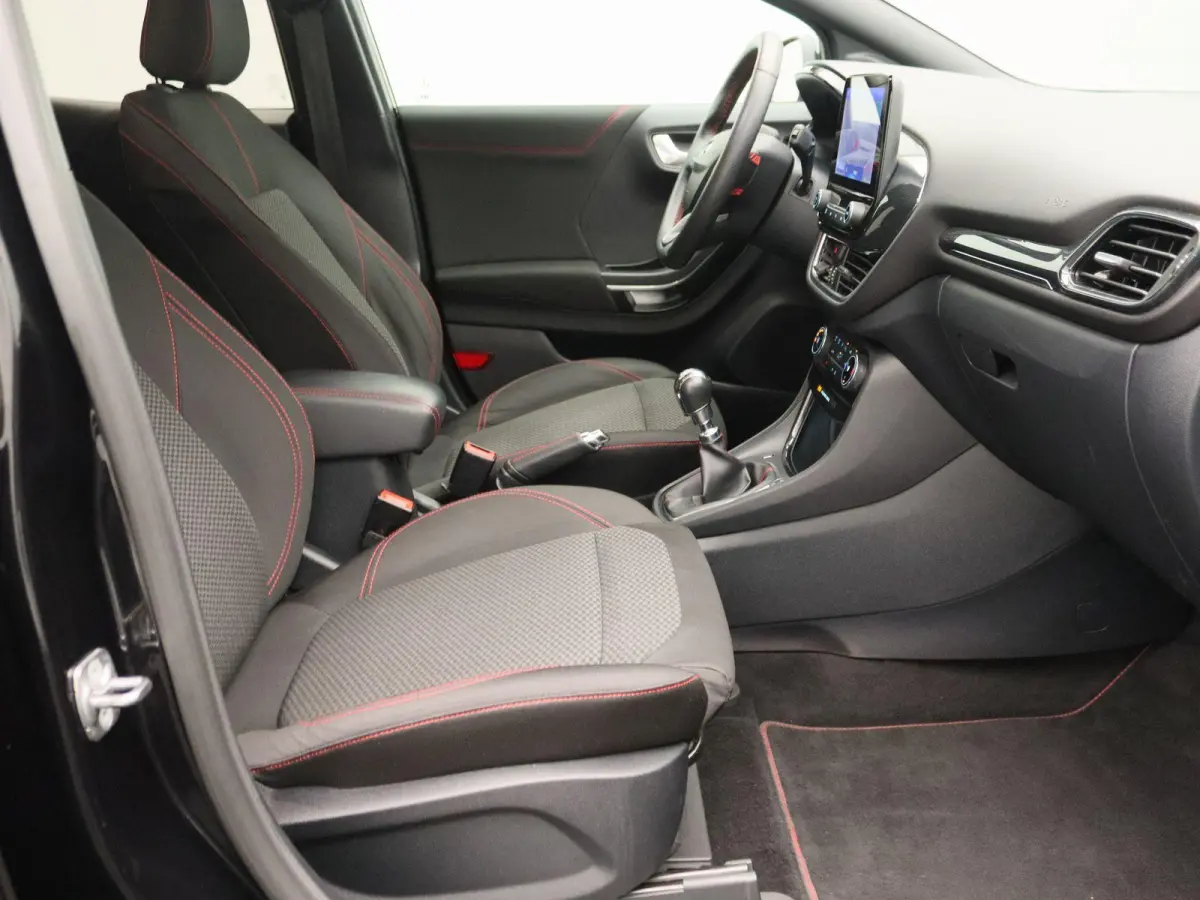1.0 EcoBoost ST-Line | Winterpack | Navi | Cruise Control |