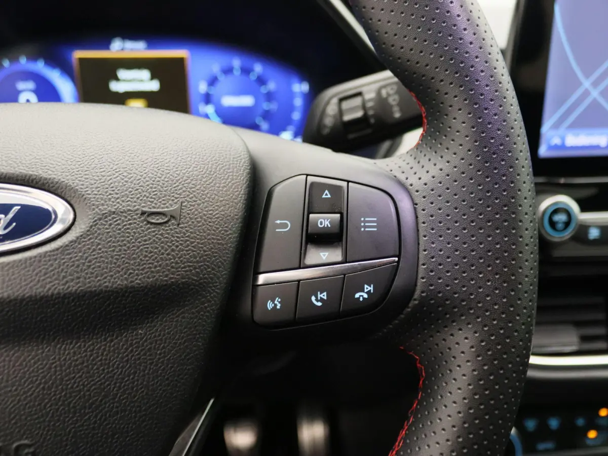 1.0 EcoBoost ST-Line | Winterpack | Navi | Cruise Control |
