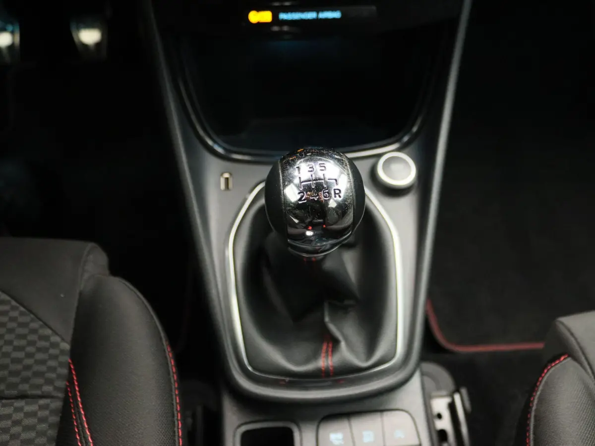 1.0 EcoBoost ST-Line | Winterpack | Navi | Cruise Control |