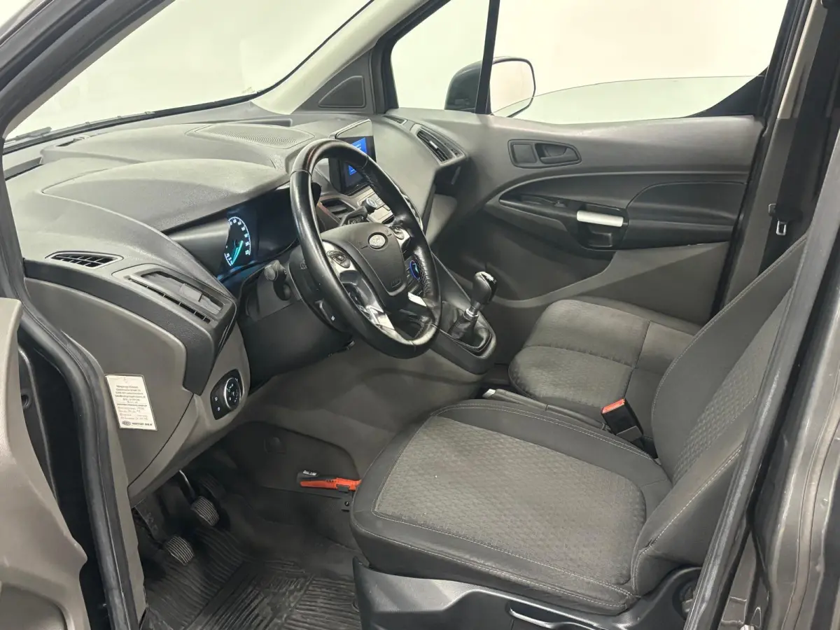 1.5 EcoBlue L2 Trend Airco Navigatie Parkeersensoren Camera Cruise Control Lichtmetalen velgen 3 Zits