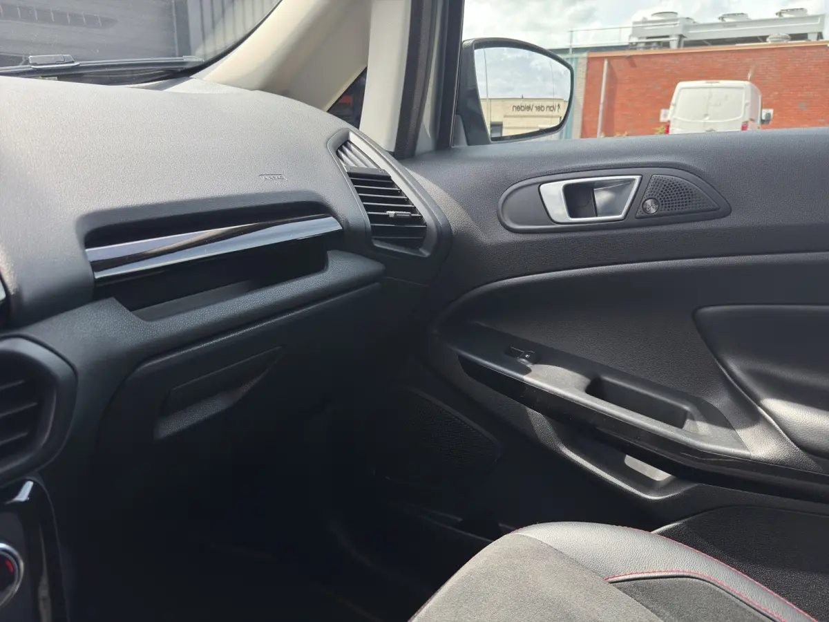 1.0 EcoBoost ST-Line | Verwarmde stoelen en stuur | Premium audio | Alcantara\leer | Apple carplay\Android Auto |