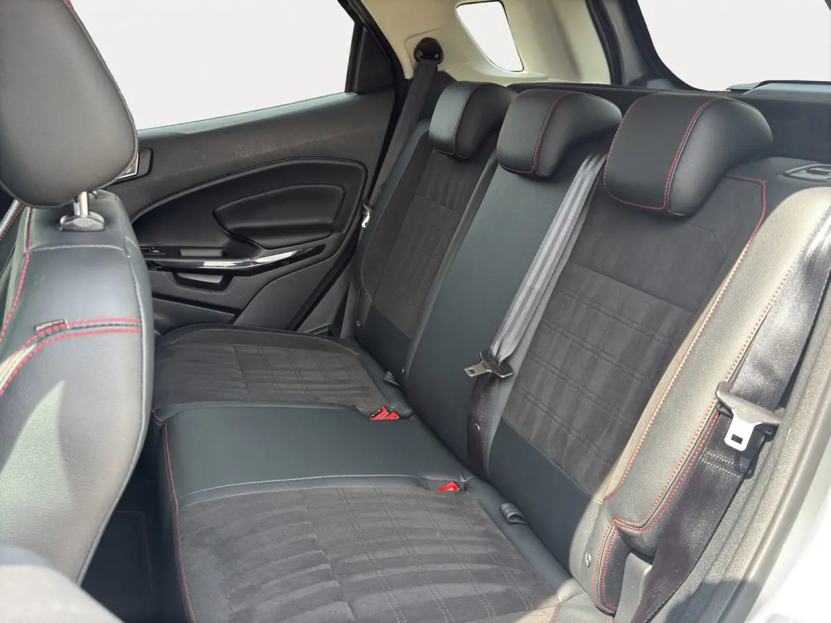 1.0 EcoBoost ST-Line | Verwarmde stoelen en stuur | Premium audio | Alcantara\leer | Apple carplay\Android Auto |