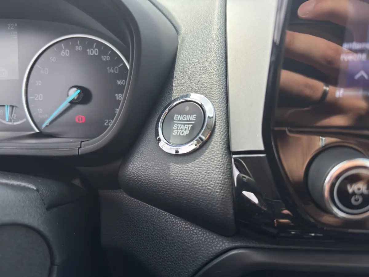 1.0 EcoBoost ST-Line | Verwarmde stoelen en stuur | Premium audio | Alcantara\leer | Apple carplay\Android Auto |