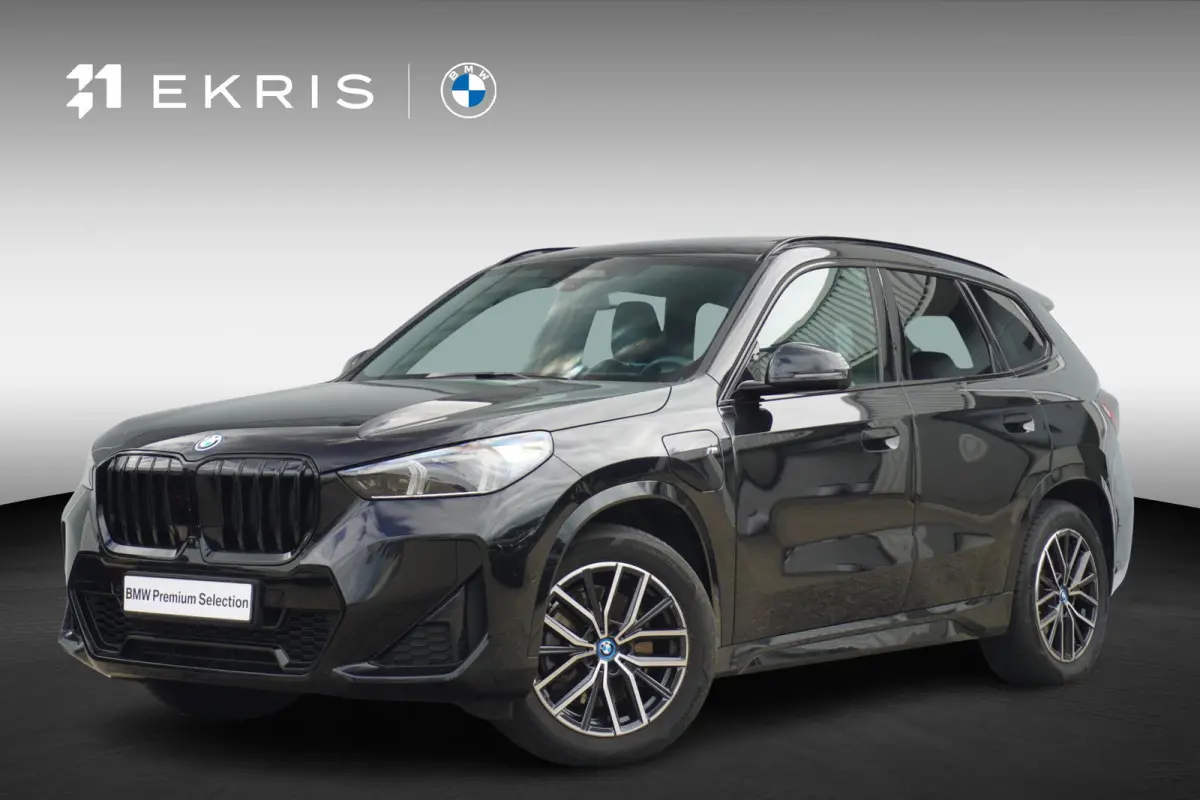 xDrive30e | SoH 98% | M Sportpakket | Panoramadak | Elektrisch verstelbare stoelen | Harman Kardon | Driving Assistant Professional