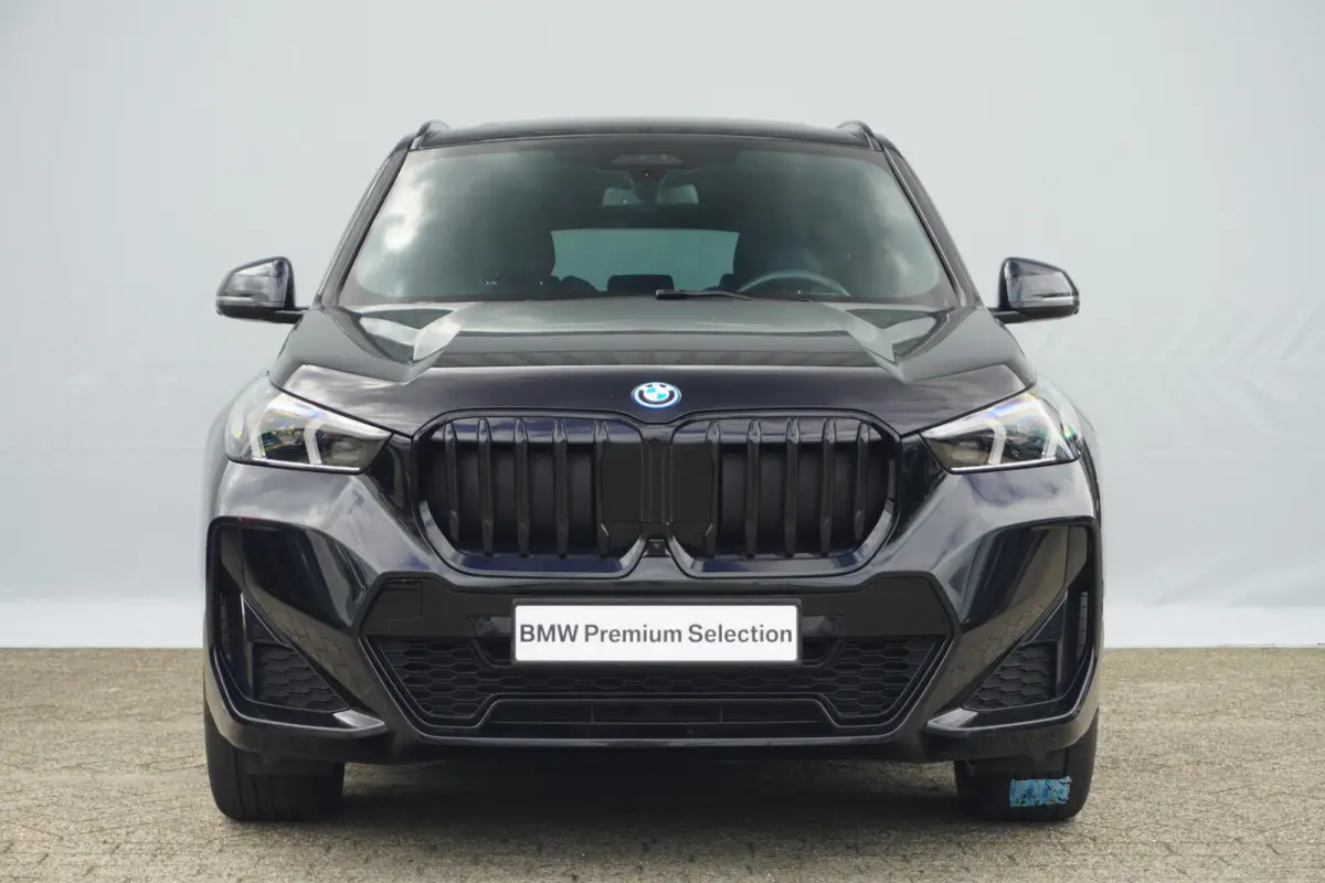 xDrive30e | SoH 98% | M Sportpakket | Panoramadak | Elektrisch verstelbare stoelen | Harman Kardon | Driving Assistant Professional