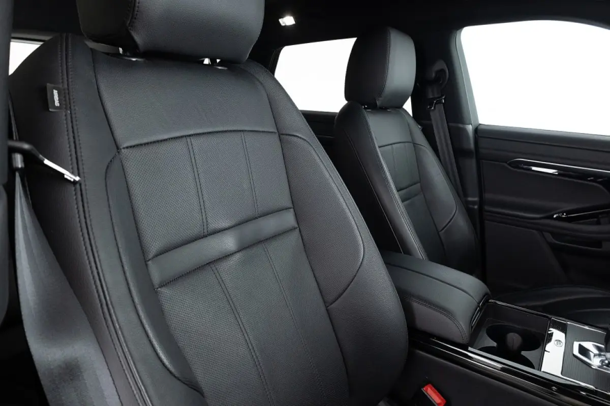 P300e R-Dynamic SE Automaat | Full LED | LEDER | EL. Stoel | PHEV