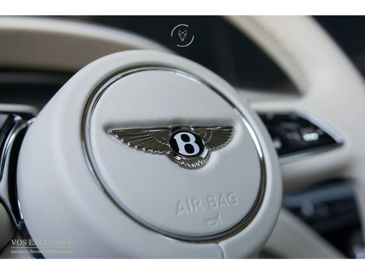 4.0 V8 Mulliner|Naim|Touring Specification|Dynamic Ride|Blackline|Softclose|Massage|Keyless|22''|ACC|360°|HUD