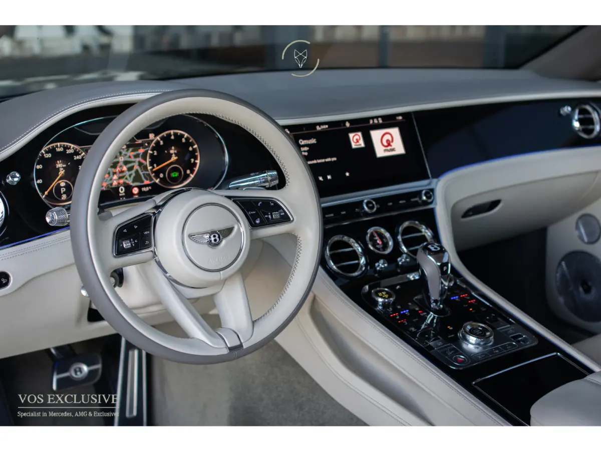 4.0 V8 Mulliner|Naim|Touring Specification|Dynamic Ride|Blackline|Softclose|Massage|Keyless|22''|ACC|360°|HUD