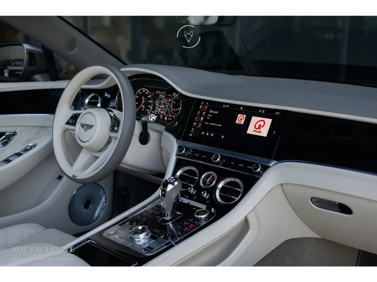 4.0 V8 Mulliner|Naim|Touring Specification|Dynamic Ride|Blackline|Softclose|Massage|Keyless|22''|ACC|360°|HUD