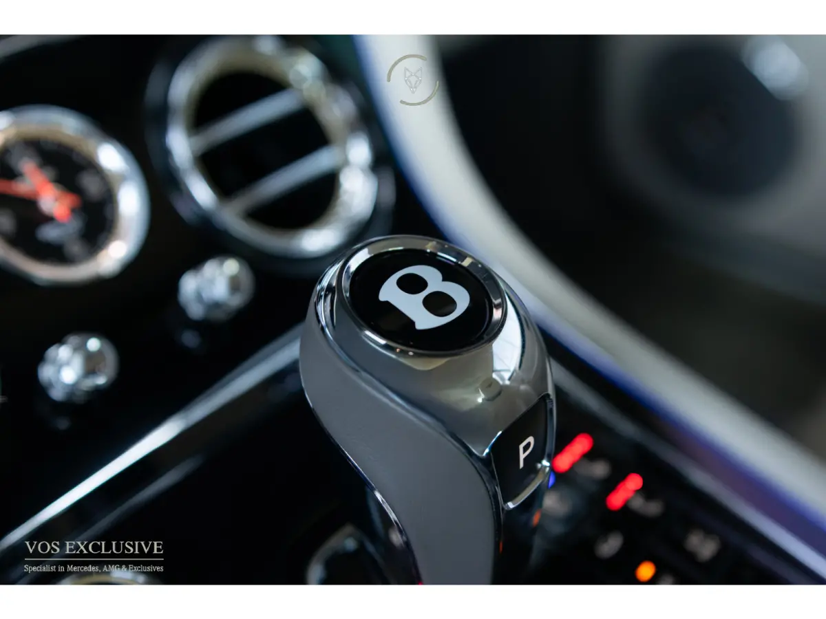 4.0 V8 Mulliner|Naim|Touring Specification|Dynamic Ride|Blackline|Softclose|Massage|Keyless|22''|ACC|360°|HUD
