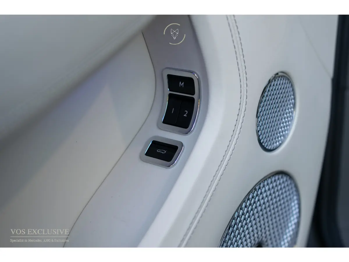 4.0 V8 Mulliner|Naim|Touring Specification|Dynamic Ride|Blackline|Softclose|Massage|Keyless|22''|ACC|360°|HUD