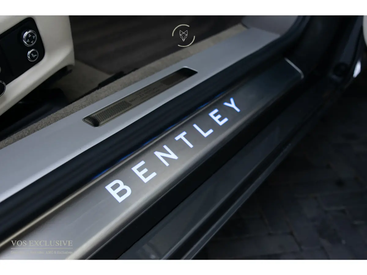 4.0 V8 Mulliner|Naim|Touring Specification|Dynamic Ride|Blackline|Softclose|Massage|Keyless|22''|ACC|360°|HUD