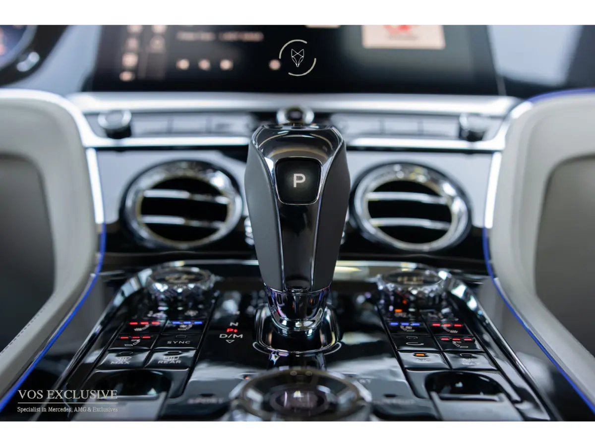 4.0 V8 Mulliner|Naim|Touring Specification|Dynamic Ride|Blackline|Softclose|Massage|Keyless|22''|ACC|360°|HUD
