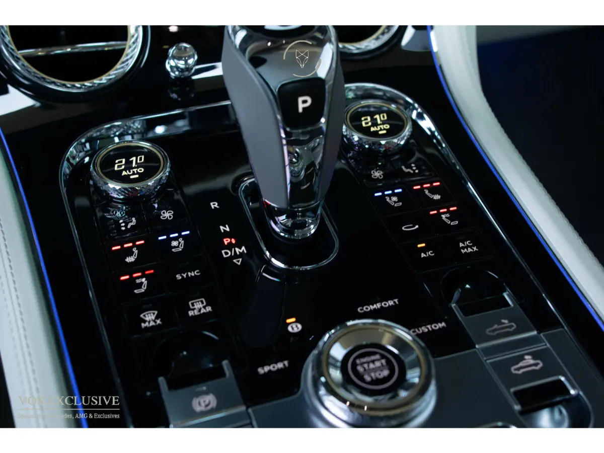4.0 V8 Mulliner|Naim|Touring Specification|Dynamic Ride|Blackline|Softclose|Massage|Keyless|22''|ACC|360°|HUD