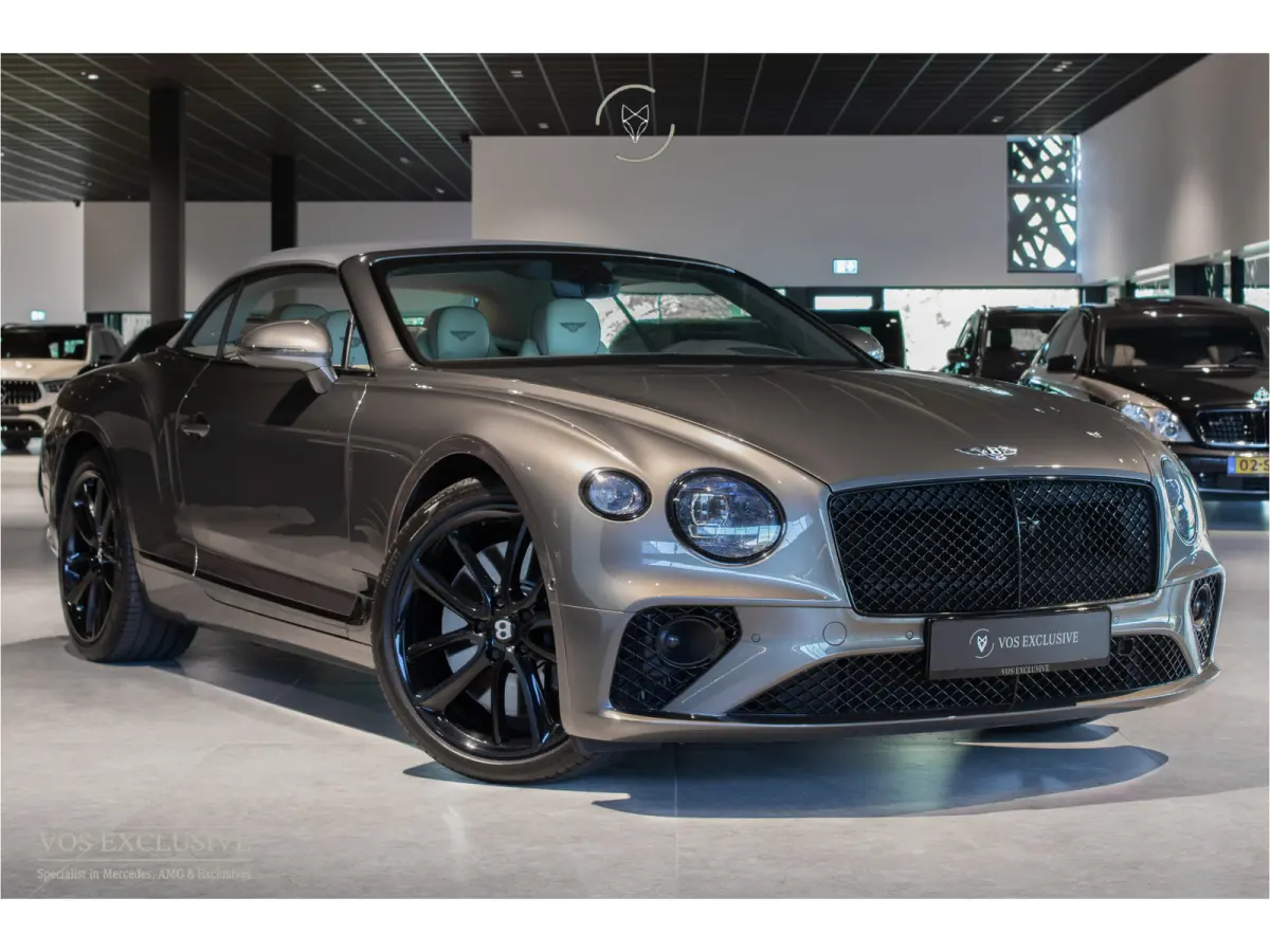 4.0 V8 Mulliner|Naim|Touring Specification|Dynamic Ride|Blackline|Softclose|Massage|Keyless|22''|ACC|360°|HUD