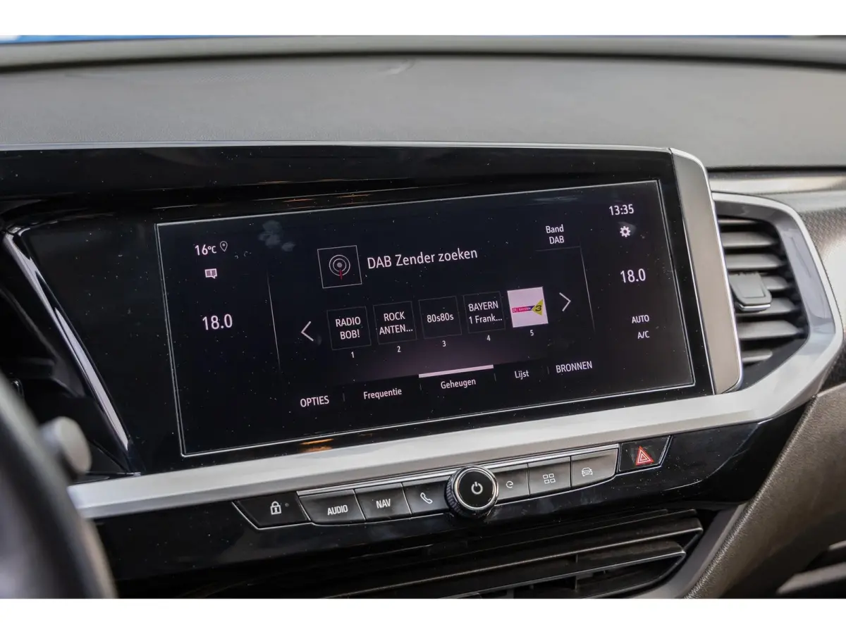 1.6 Turbo Plug-In Hybrid Ultimate | Trekhaak | Matrix LED | Nachtzicht | 360 Camera | Stoel ventilatie | Cruise adaptief | Full optie! | Apple Carplay/Android Auto|telefoonintegratie premium