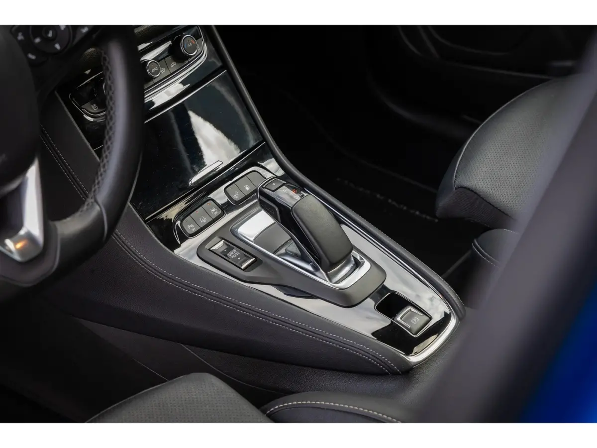 1.6 Turbo Plug-In Hybrid Ultimate | Trekhaak | Matrix LED | Nachtzicht | 360 Camera | Stoel ventilatie | Cruise adaptief | Full optie! | Apple Carplay/Android Auto|telefoonintegratie premium