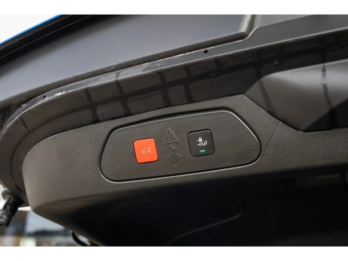 1.6 Turbo Plug-In Hybrid Ultimate | Trekhaak | Matrix LED | Nachtzicht | 360 Camera | Stoel ventilatie | Cruise adaptief | Full optie! | Apple Carplay/Android Auto|telefoonintegratie premium