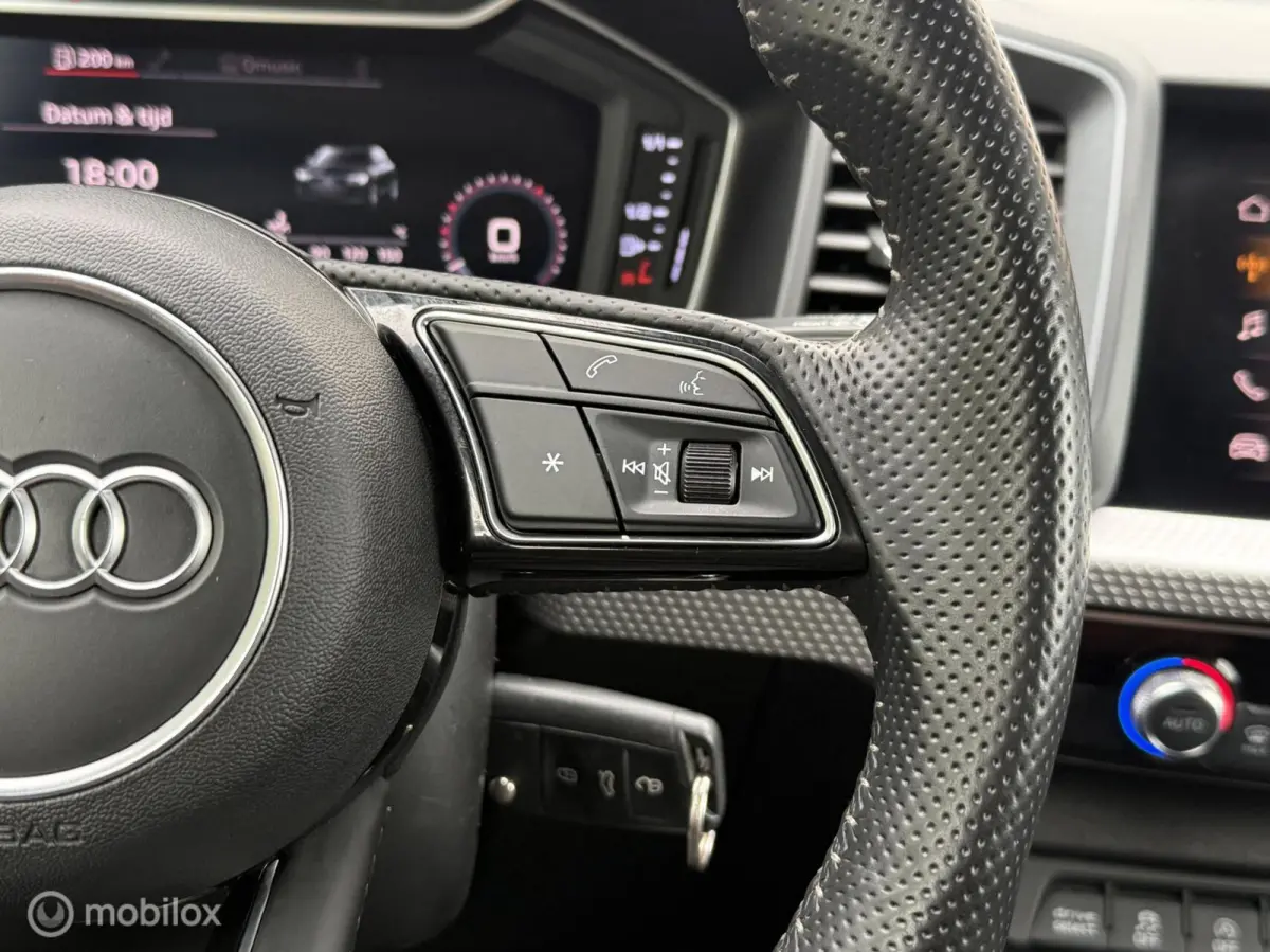 30 TFSI S Line Carplay Climate Cruise LED PDC