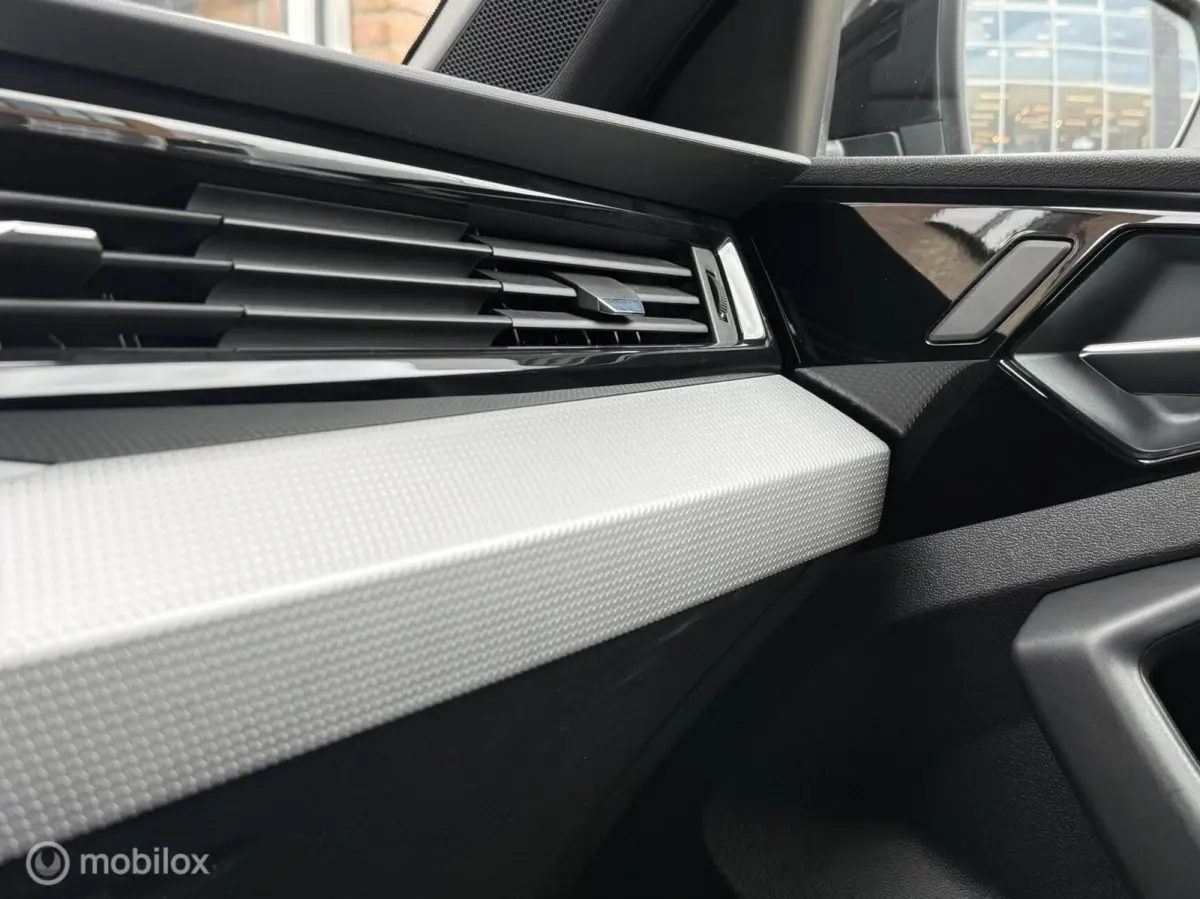 30 TFSI S Line Carplay Climate Cruise LED PDC