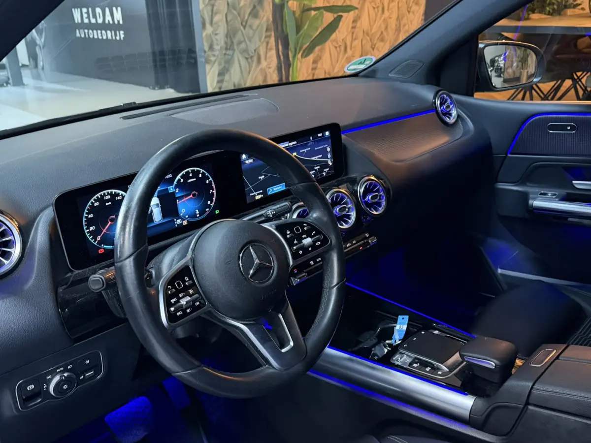180 Business Solution|Matrix LED|MBUX|Virtual Cockpit|Half Leder|StoelVW|Elek. Achterklep|CarPlay|Rijklaar
