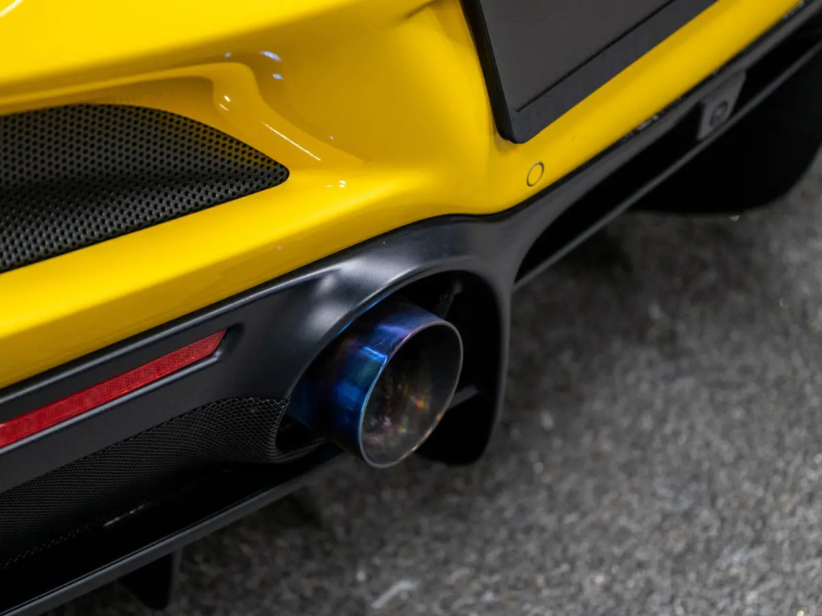 3.9 V8 HELE | Lift | Carbon | Racing Seats | Camera |